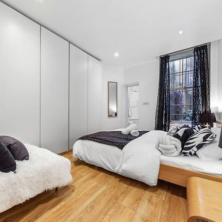 3 Bedroom Flat In Haymarket London Sleeps 14 Hy1 Exteriér fotografie