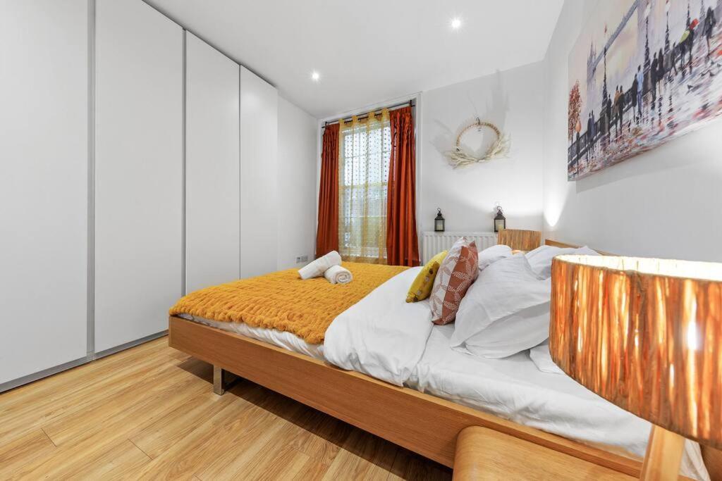 3 Bedroom Flat In Haymarket London Sleeps 14 Hy1 Exteriér fotografie
